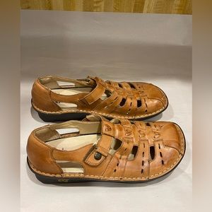 (38/8)Alegria Pesca Cognac fisherman sandals